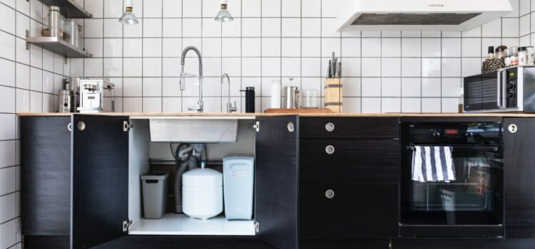 Modern kitchen with an Austin TX reverse osmosis filter under the sink